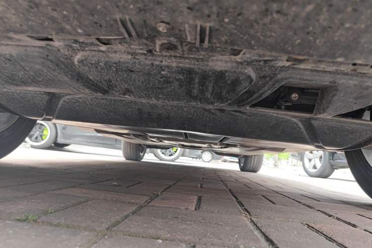 Used Volkswagen T-ROC 2023 300TSI DSG Two-Wheel-Drive Chen Guang Edition Chassis Front