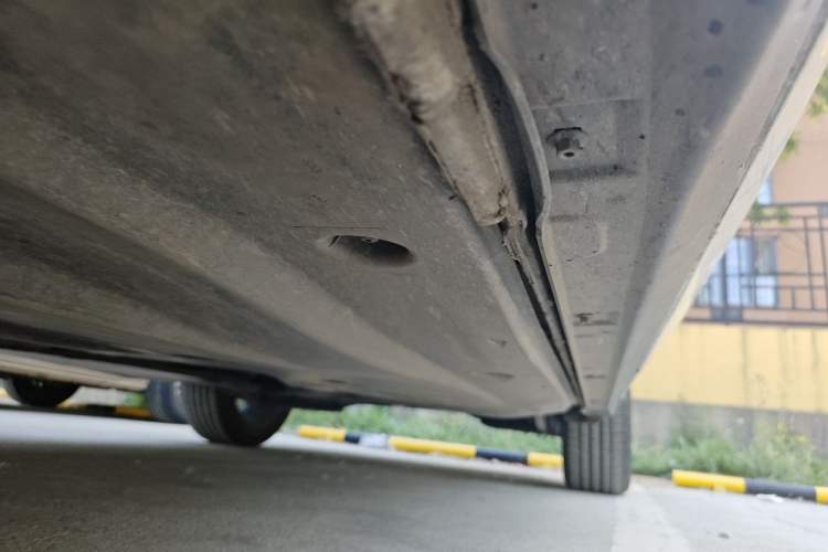 Used Volkswagen T-ROC 2023 300TSI DSG Two-Wheel-Drive Chen Guang Edition Chassis Front Left