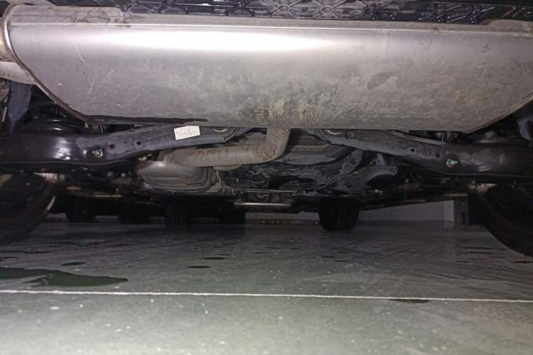 Used Volkswagen T-ROC 2023 300TSI DSG Two-Wheel-Drive Chen Guang Edition Chassis Rear
