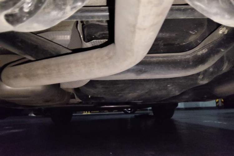 Used Volkswagen T-ROC 2023 300TSI DSG Two-Wheel-Drive Chen Guang Edition Chassis Rear