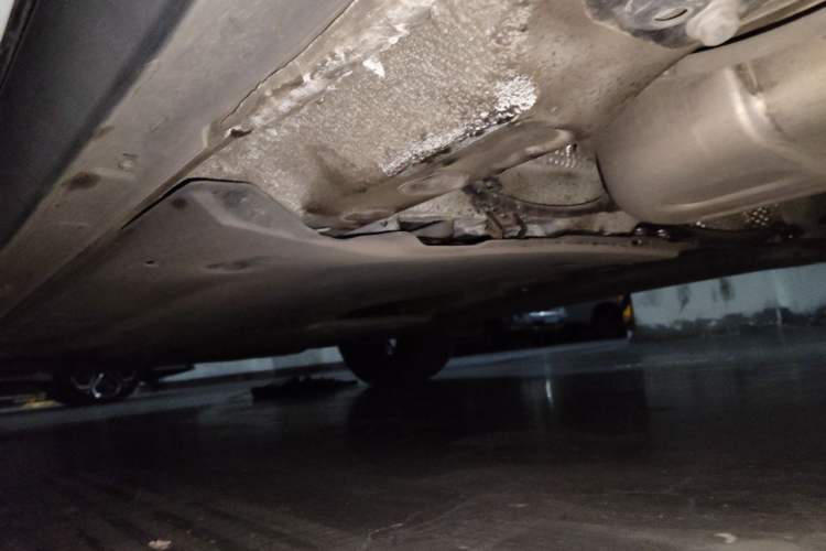 Used Volkswagen T-ROC 2023 300TSI DSG Two-Wheel-Drive Chen Guang Edition Chassis Rear Left