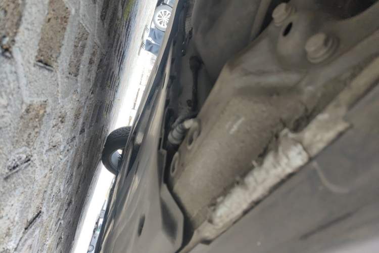 Used Volkswagen T-ROC 2023 300TSI DSG Two-Wheel-Drive Chen Guang Edition Chassis Rear Right