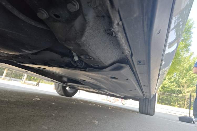 Used Volkswagen T-ROC 2023 300TSI DSG Two-Wheel-Drive Chen Guang Edition Chassis Rear Right