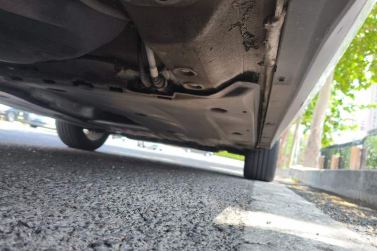 Used Volkswagen T-ROC 2023 300TSI DSG Two-Wheel-Drive Chen Guang Edition Chassis Rear Right