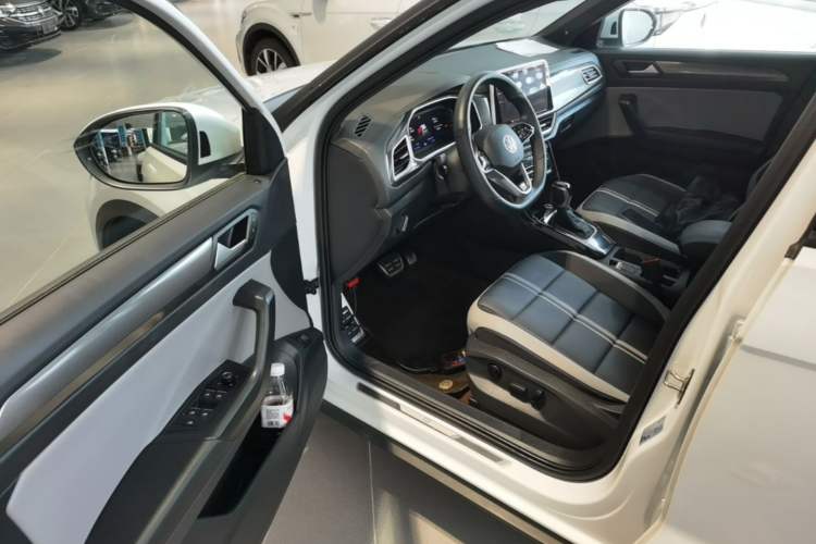 Used Volkswagen T-ROC 2023 300TSI DSG Two-Wheel Drive Starlight Edition Driver Seat