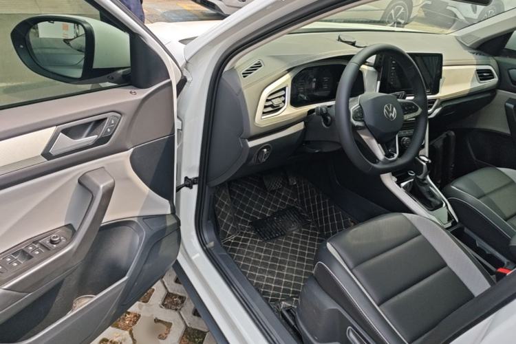 Used Volkswagen T-ROC 2023 280TSI DSG Two-Wheel Drive Time Edition Driver Seat