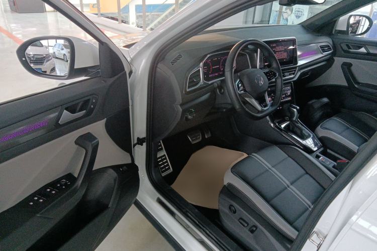 Used Volkswagen T-ROC 2023 300TSI DSG Two-Wheel-Drive Chen Guang Edition Driver Seat