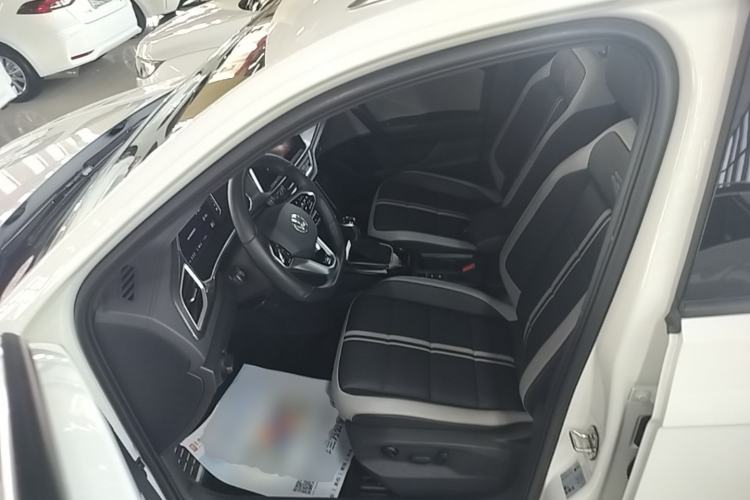 Used Volkswagen T-ROC 2023 300TSI DSG Two-Wheel-Drive Chen Guang Edition Driver Seat