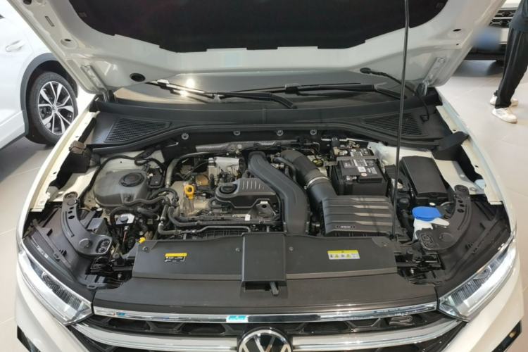 Used Volkswagen T-ROC 2023 300TSI DSG Two-Wheel Drive Starlight Edition Engine Bay
