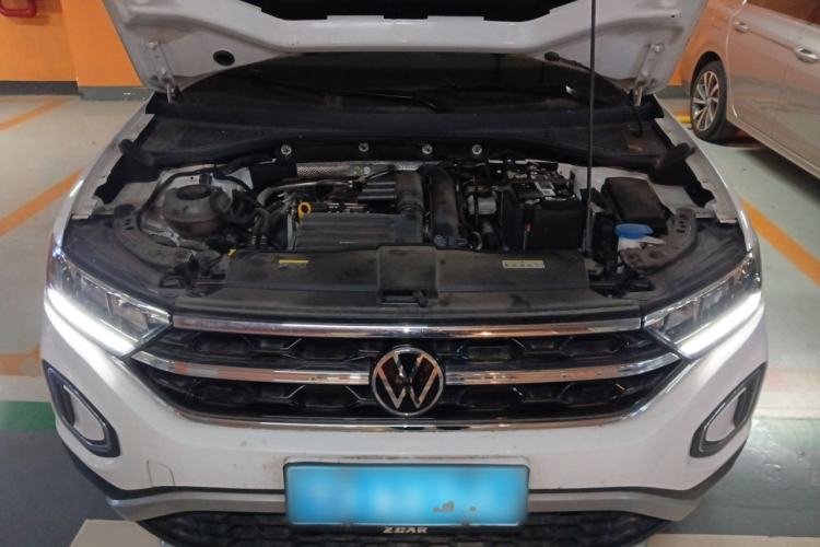 Used Volkswagen T-ROC 2023 280TSI DSG Two-Wheel Drive Time Edition Engine Bay