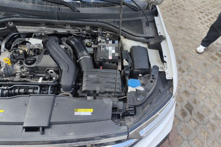 Used Volkswagen T-ROC 2023 300TSI DSG Two-Wheel-Drive Chen Guang Edition Engine Bay Left