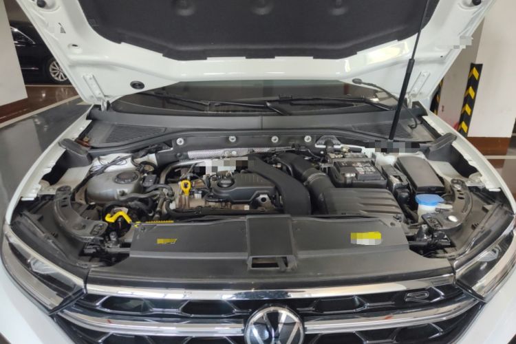 Used Volkswagen T-ROC 2023 300TSI DSG Two-Wheel Drive Starlight Edition Engine Bay