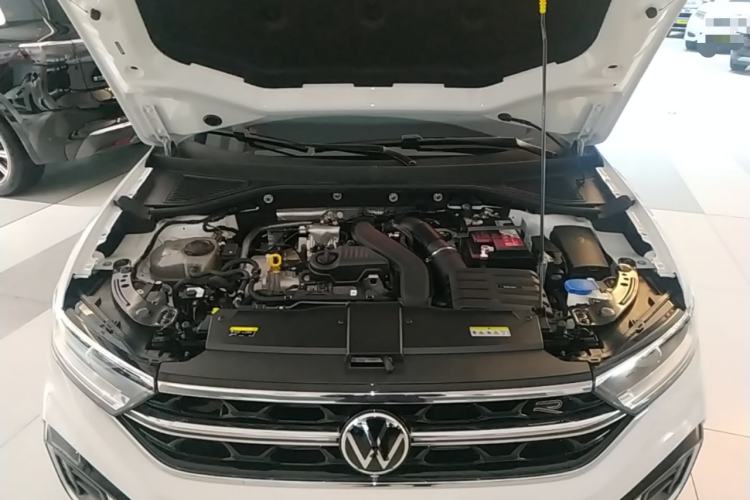 Used Volkswagen T-ROC 2023 300TSI DSG Two-Wheel-Drive Chen Guang Edition Engine Bay