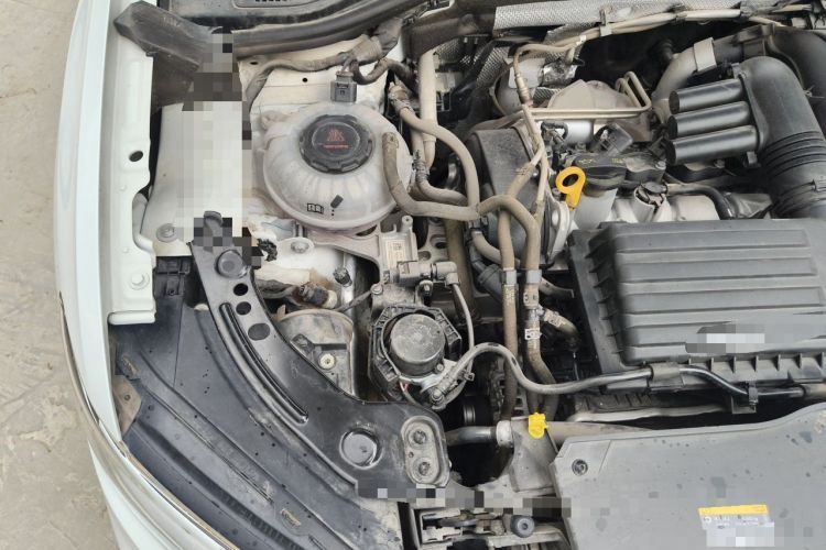 Used Volkswagen T-ROC 2023 280TSI DSG Two-Wheel Drive Time Edition Engine Bay Right