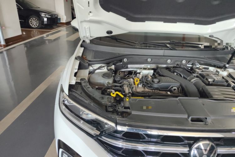 Used Volkswagen T-ROC 2023 300TSI DSG Two-Wheel Drive Starlight Edition Engine Bay Right