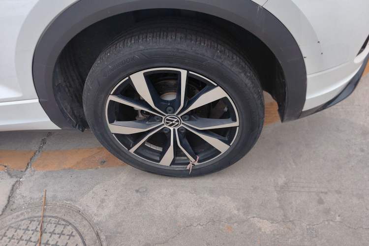 Used Volkswagen T-ROC 2023 300TSI DSG Two-Wheel-Drive Chen Guang Edition Exterior 1
