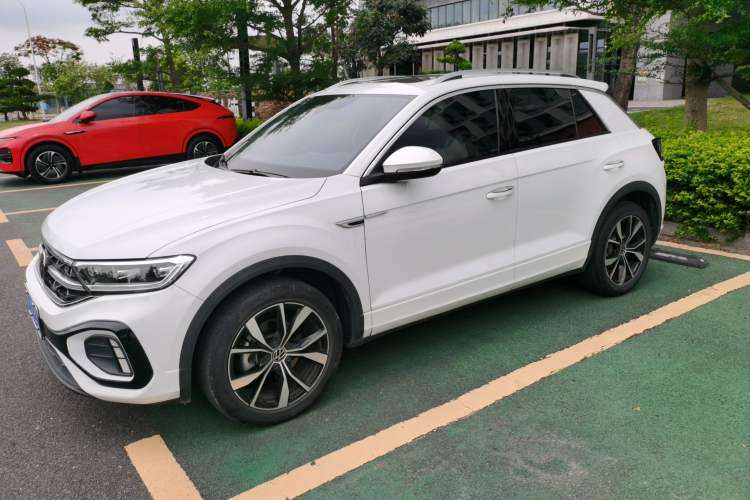 Used Volkswagen T-ROC 2023 300TSI DSG Two-Wheel-Drive Chen Guang Edition Exterior 2