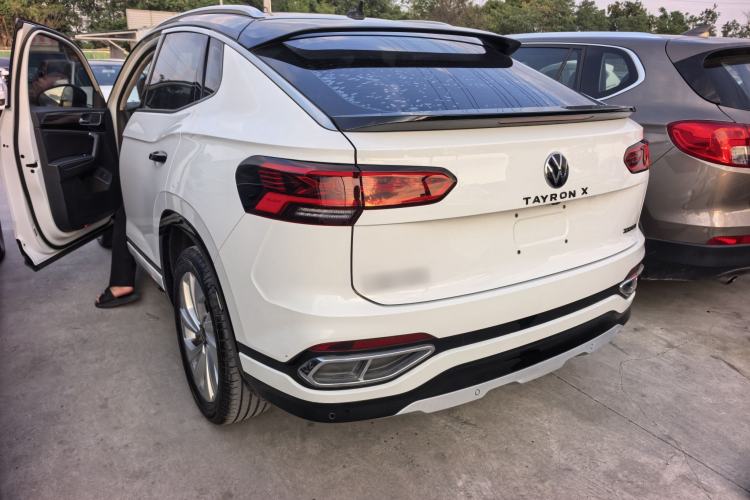 Used Volkswagen T-ROC 2023 300TSI DSG Two-Wheel-Drive Chen Guang Edition Exterior 3
