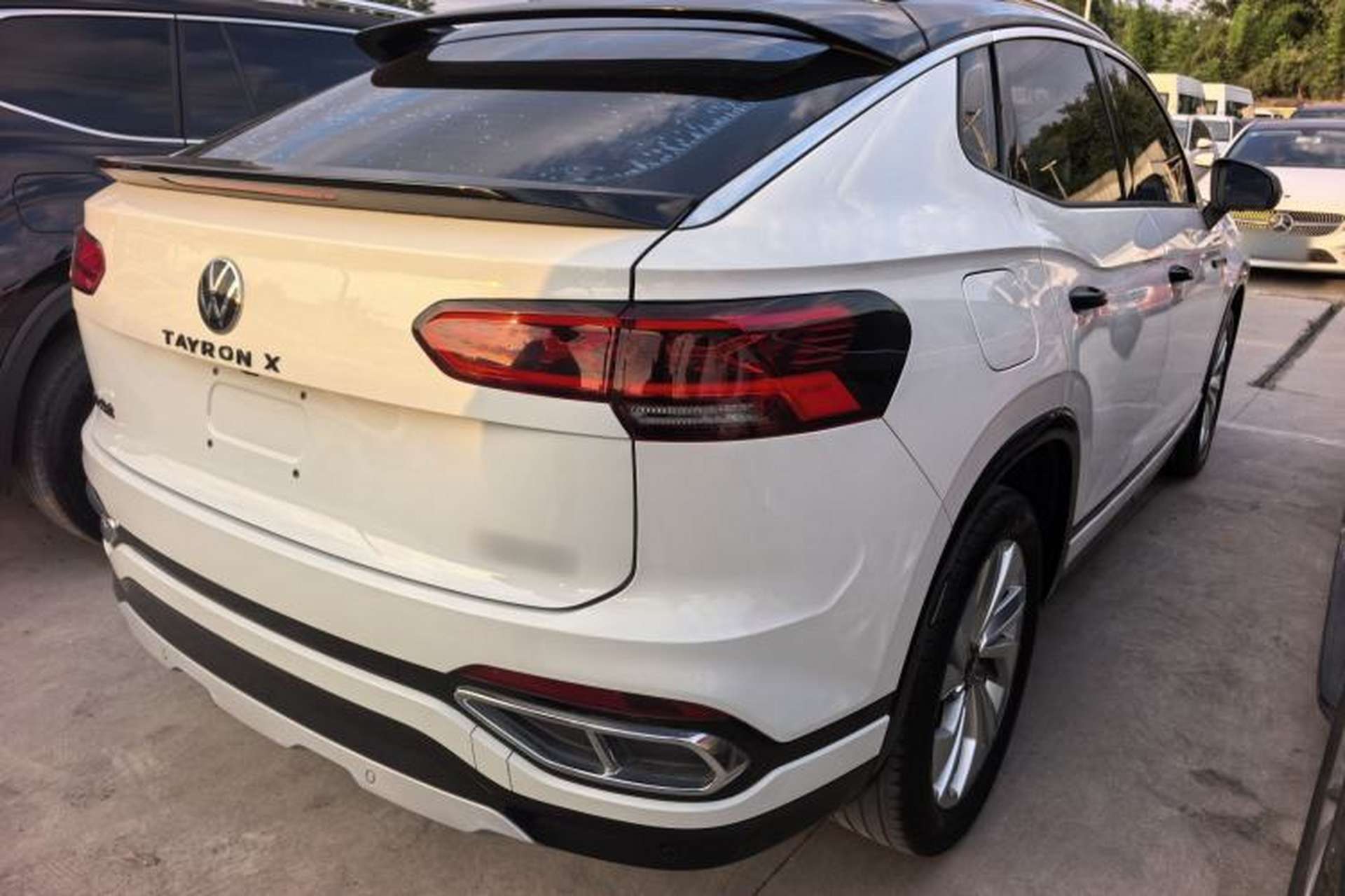 Used Volkswagen T-ROC 2023 300TSI DSG Two-Wheel-Drive Chen Guang Edition Exterior 4