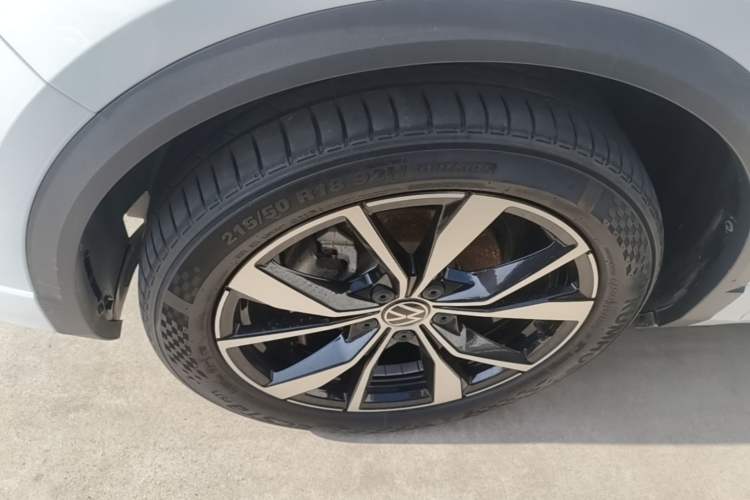 Used Volkswagen T-ROC 2023 300TSI DSG Two-Wheel-Drive Chen Guang Edition Exterior 4