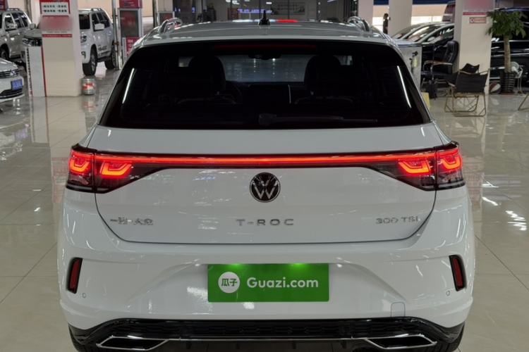 Used Volkswagen T-ROC 2023 300TSI DSG Two-Wheel-Drive Chen Guang Edition Exterior 4