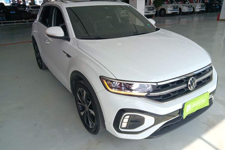 Used Volkswagen T-ROC 2023 300TSI DSG Two-Wheel-Drive Chen Guang Edition Front Right 45 Deg