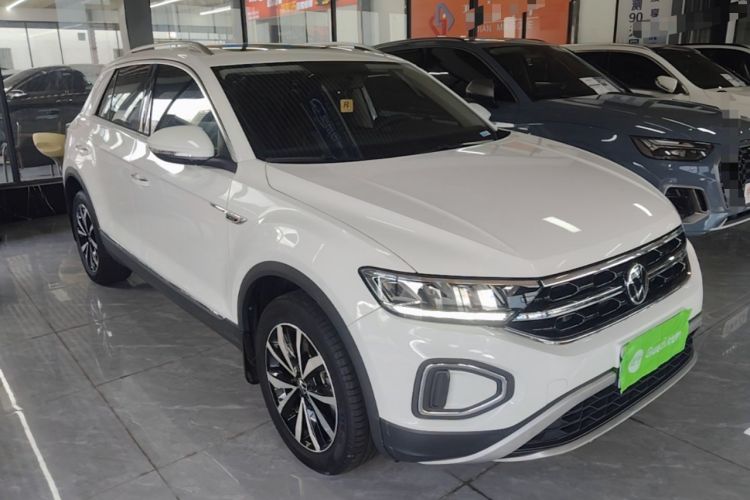 Used Volkswagen T-ROC 2023 280TSI DSG Two-Wheel Drive Time Edition Front Right 45 Deg