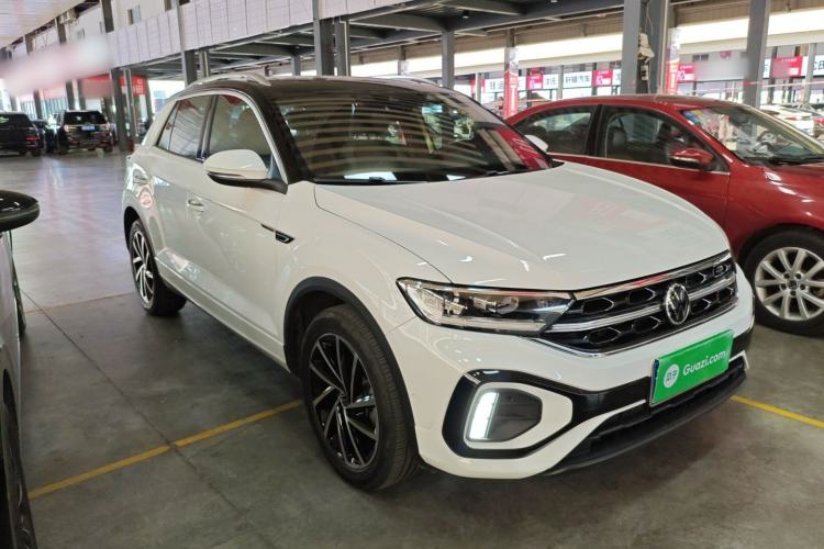 Used Volkswagen T-ROC 2023 300TSI DSG Two-Wheel Drive Starlight Edition Front Right 45 Deg