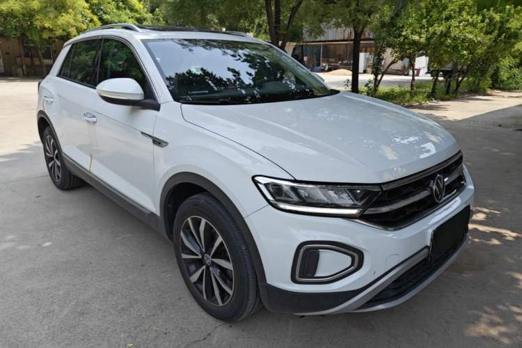 Used Volkswagen T-ROC 2023 280TSI DSG Two-Wheel Drive Time Edition Front Right 45 Deg