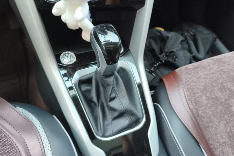 Used Volkswagen T-ROC 2023 280TSI DSG Two-Wheel Drive Time Edition Gear Lever