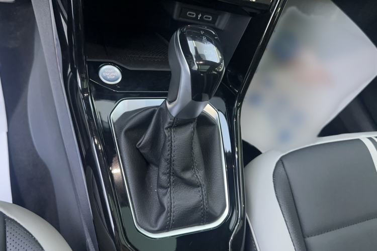 Used Volkswagen T-ROC 2023 300TSI DSG Two-Wheel-Drive Chen Guang Edition Gear Lever