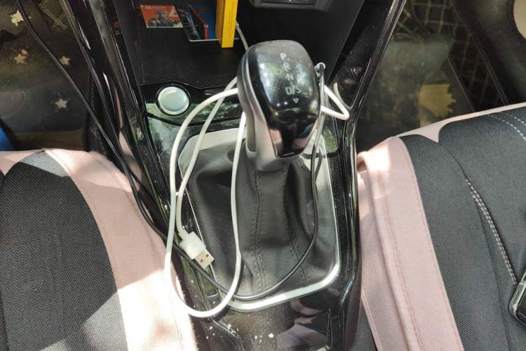 Used Volkswagen T-ROC 2023 300TSI DSG Two-Wheel-Drive Chen Guang Edition Gear Lever