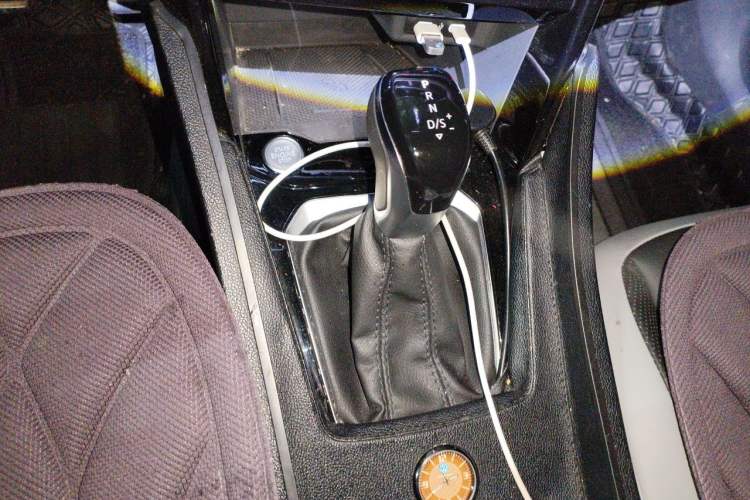 Used Volkswagen T-ROC 2023 300TSI DSG Two-Wheel-Drive Chen Guang Edition Gear Lever