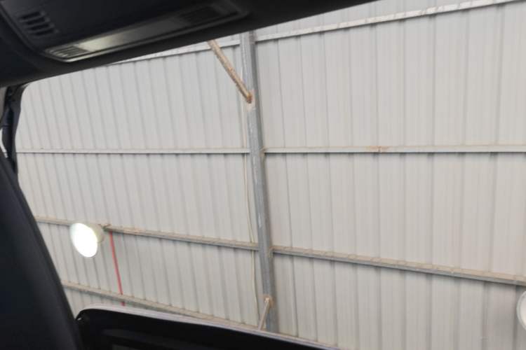Used Volkswagen T-ROC 2023 300TSI DSG Two-Wheel-Drive Chen Guang Edition Headliner