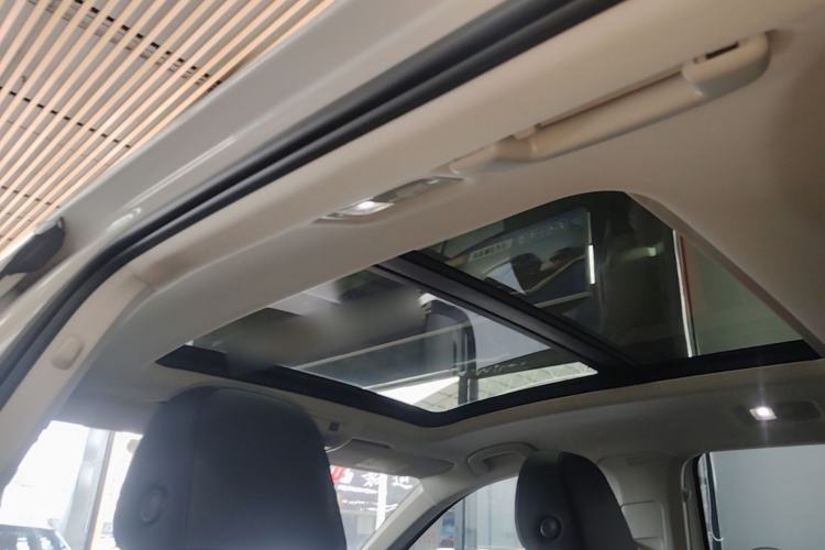 Used Volkswagen T-ROC 2023 280TSI DSG Two-Wheel Drive Time Edition Headliner