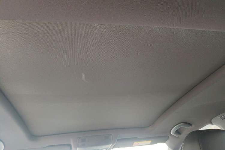 Used Volkswagen T-ROC 2023 300TSI DSG Two-Wheel-Drive Chen Guang Edition Headliner