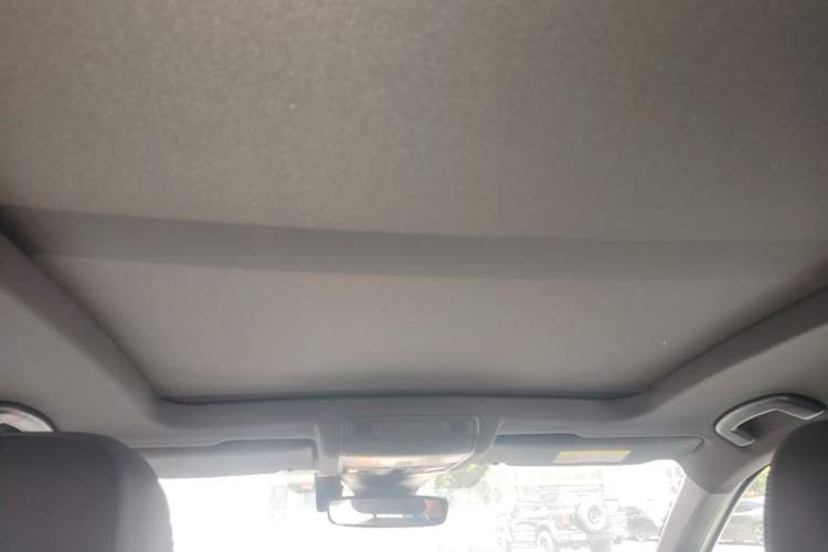 Used Volkswagen T-ROC 2023 300TSI DSG Two-Wheel-Drive Chen Guang Edition Headliner