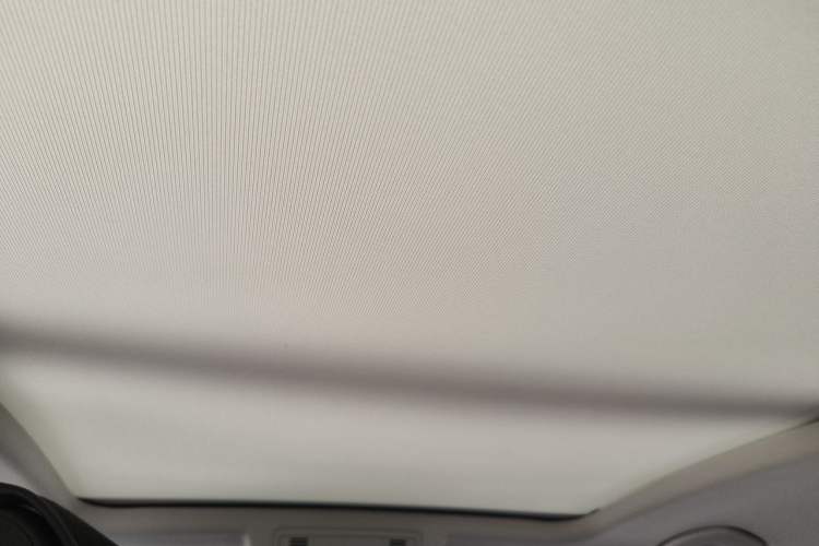 Used Volkswagen T-ROC 2023 280TSI DSG Two-Wheel Drive Time Edition Headliner