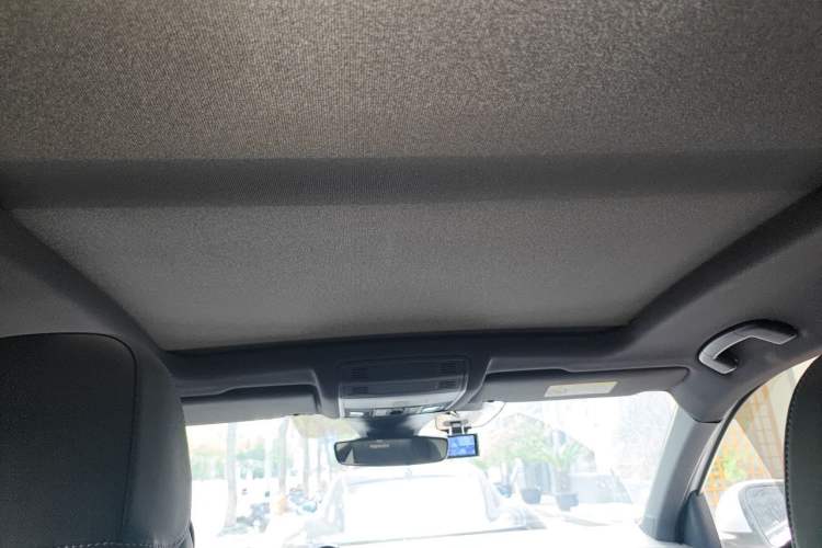 Used Volkswagen T-ROC 2023 300TSI DSG Two-Wheel-Drive Chen Guang Edition Headliner