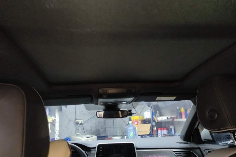 Used Volkswagen T-ROC 2023 300TSI DSG Two-Wheel-Drive Chen Guang Edition Headliner