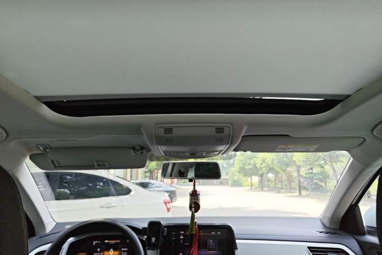 Used Volkswagen T-ROC 2023 280TSI DSG Two-Wheel Drive Time Edition Headliner