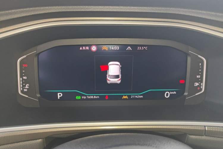 Used Volkswagen T-ROC 2023 300TSI DSG Two-Wheel-Drive Chen Guang Edition Instrument Cluster