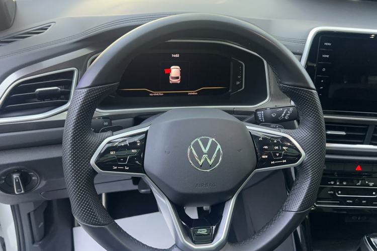 Used Volkswagen T-ROC 2023 300TSI DSG Two-Wheel-Drive Chen Guang Edition Instrument Cluster