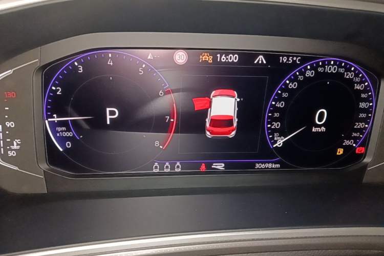 Used Volkswagen T-ROC 2023 300TSI DSG Two-Wheel-Drive Chen Guang Edition Instrument Cluster