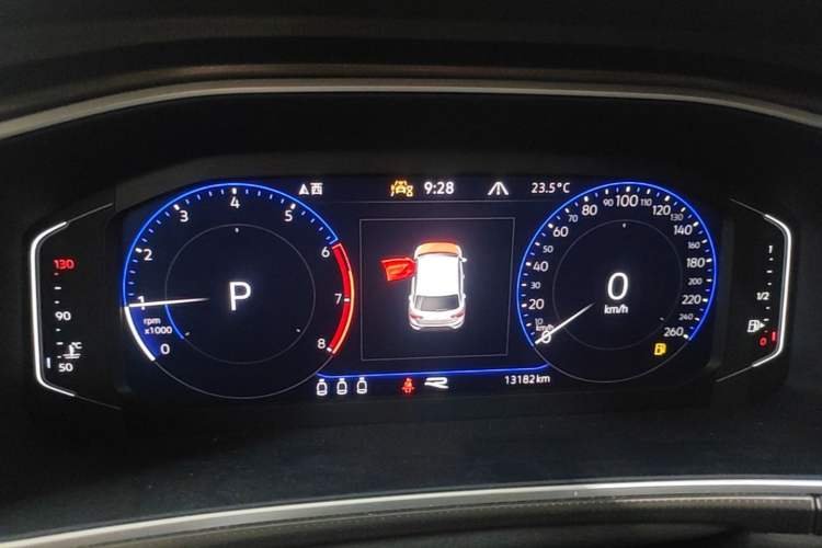 Used Volkswagen T-ROC 2023 300TSI DSG Two-Wheel-Drive Chen Guang Edition Instrument Cluster