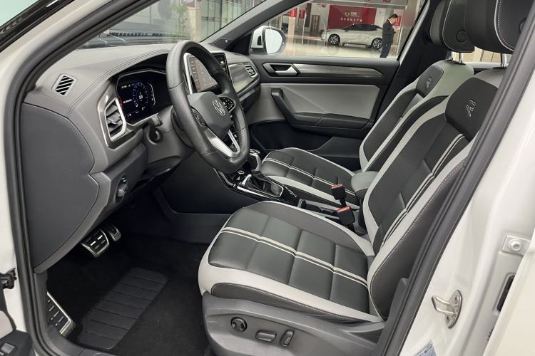 Used Volkswagen T-ROC 2023 300TSI DSG Two-Wheel Drive Starlight Edition Interior 11