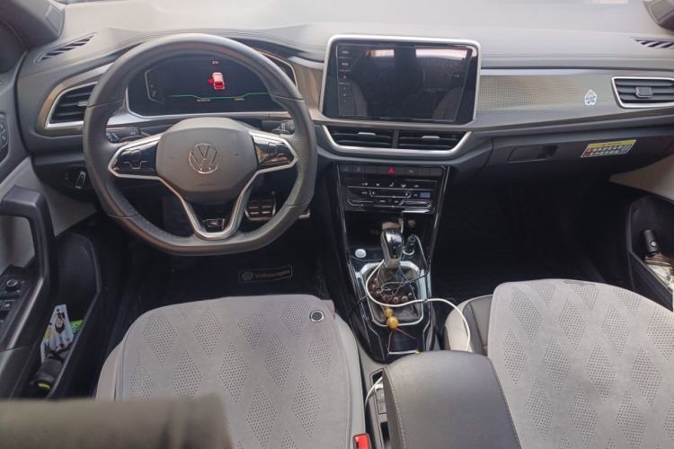 Used Volkswagen T-ROC 2023 300TSI DSG Two-Wheel-Drive Chen Guang Edition Interior 2