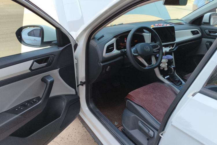 Used Volkswagen T-ROC 2023 280TSI DSG Two-Wheel Drive Time Edition Interior 3