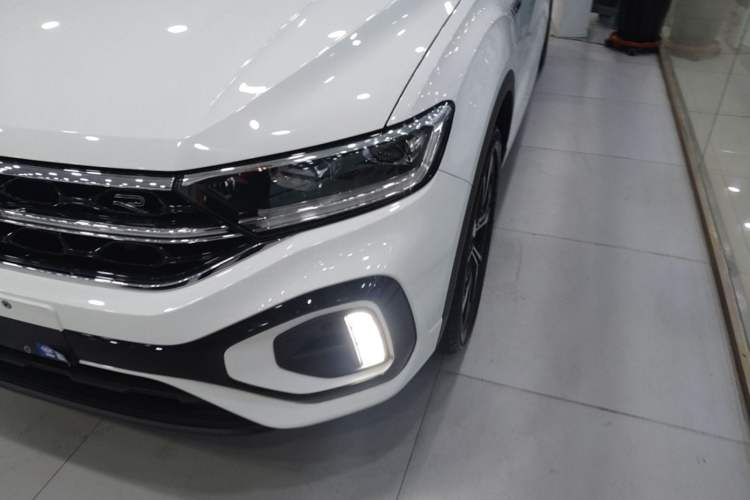 Used Volkswagen T-ROC 2023 300TSI DSG Two-Wheel-Drive Chen Guang Edition Left Front Headlight