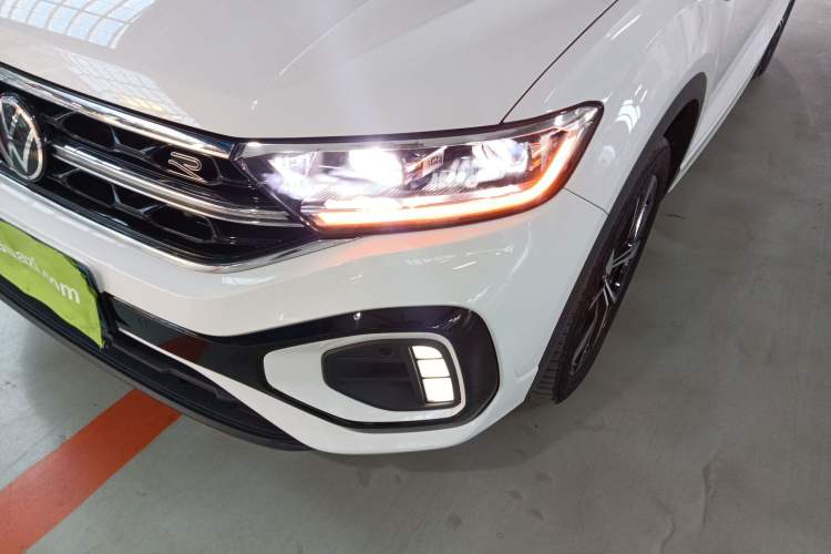 Used Volkswagen T-ROC 2023 300TSI DSG Two-Wheel-Drive Chen Guang Edition Left Front Headlight